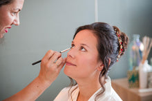 Load image into Gallery viewer, Bruidsvisagie natuurlijk voor de gevoelige huid, aan huis longlasting Delft Rotterdam