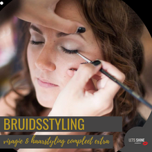 Load image into Gallery viewer, Bruidsstyling is haar en makeup voor de bruid aan huis op locatie incl helpen met aankleden en ook voor de moeder van de bruid en gasten. Complete prijs Naaldwijjk sGravenzande Westland Zuid Holland
