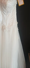 Load image into Gallery viewer, Betaalbare trouwjurk maat 48 plussize goedkoop 300 euro online verkoop