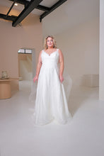 Load image into Gallery viewer, Bridalstar Kalila - maat 52