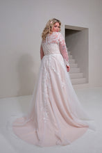 Load image into Gallery viewer, Trouwjurk plussize wit Ivory of in het zacht roze Maatje meer xxl bruid Naaldwijk Westland Zuid Holland
