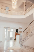 Load image into Gallery viewer, Sanna Lindstrom - Trouwjurk Meghan - maat 44