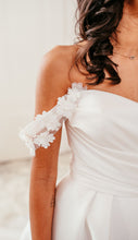 Load image into Gallery viewer, Sanna Lindstrom - Trouwjurk Hailey - maat 42