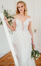 Load image into Gallery viewer, Sanna Lindstrom - Trouwjurk Alice - maat 42