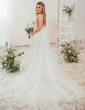 Load image into Gallery viewer, Sanna Lindstrom - Trouwjurk Hope - maat 42