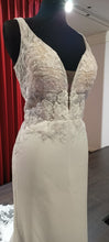 Load image into Gallery viewer, Jarice - Trouwjurk Reanna - maat 44