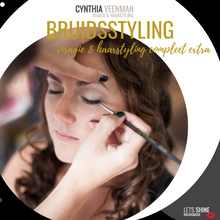 Load image into Gallery viewer, Natuurlijke Romantische Haar en Makeup voor de bruid aan huis. Bruidsstyling op locatie, compleet pakket Naaldwijk Westland Den Haag Rijswijk Leiden Den Haag