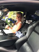 Load image into Gallery viewer, Bruidshaar en makeup zelf doen aan huis, complete kosten Naaldwijk Den Haag Delft Rotterdam