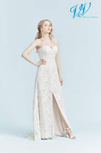 Load image into Gallery viewer, Besparen op je bruiloft kies een betaalbare / goedkope trouwjurk in Zuid Holland. Kopen en passen in de Bruidswinkel in Naaldwijk Westland ongeving Rotterdam, Hoek van Holland